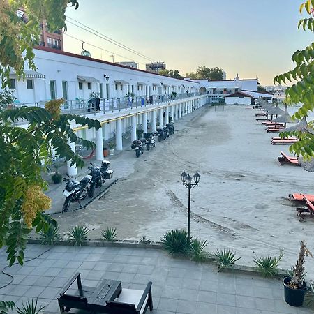 Hostel Cazino Nord Rooms Mamaia Esterno foto