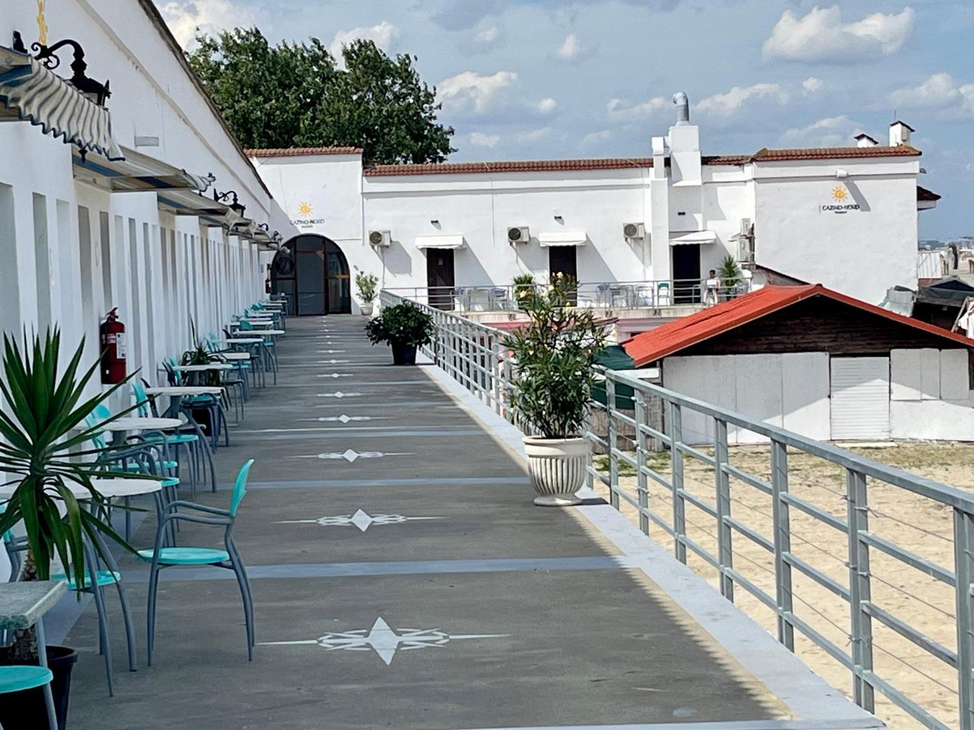 Hostel Cazino Nord Rooms Mamaia Esterno foto